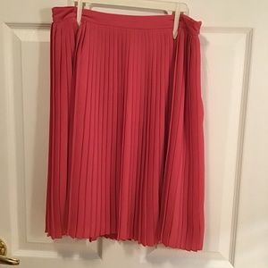 Mexx pleated skirt NWT